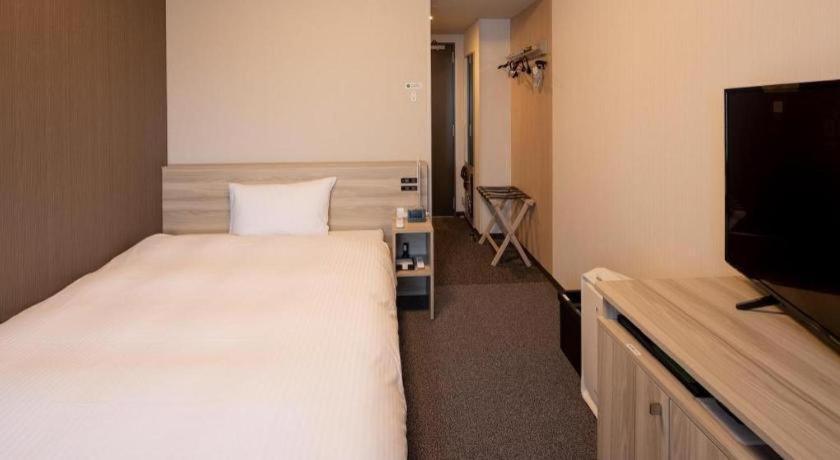 Hotel Route Inn Miyakonojo Bagian luar foto